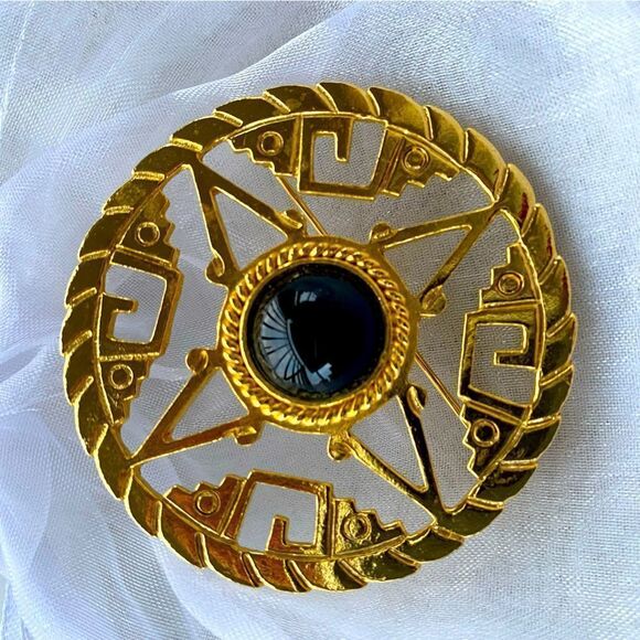 😍2/$20 Vintage Collectible 4 Corner Star Divine Protection Disc Brooch - Picture 5 of 5